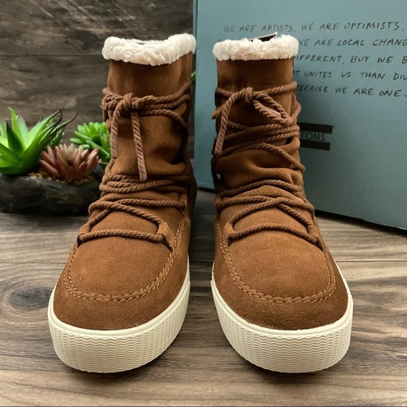 Toms Alpine Faux Shearling Water Resistant Boots - Picture 4 of 11